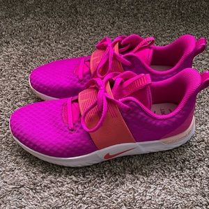 Nike renew hot pink sneaker